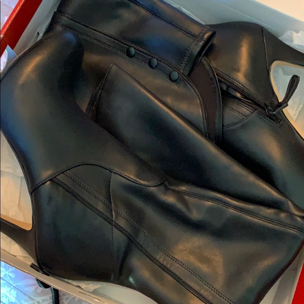 Black leather over the knee boots, Guess